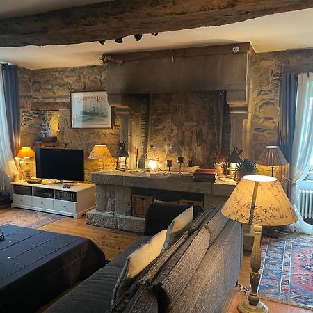 Appartement De 1634 Avec Balcon Au Sud Sur Jardin En Plein Coeur Historique Tréguier Eksteriør billede