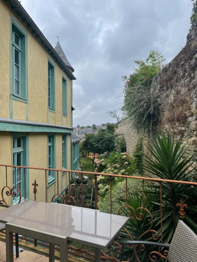 Appartement De 1634 Avec Balcon Au Sud Sur Jardin En Plein Coeur Historique Tréguier Eksteriør billede