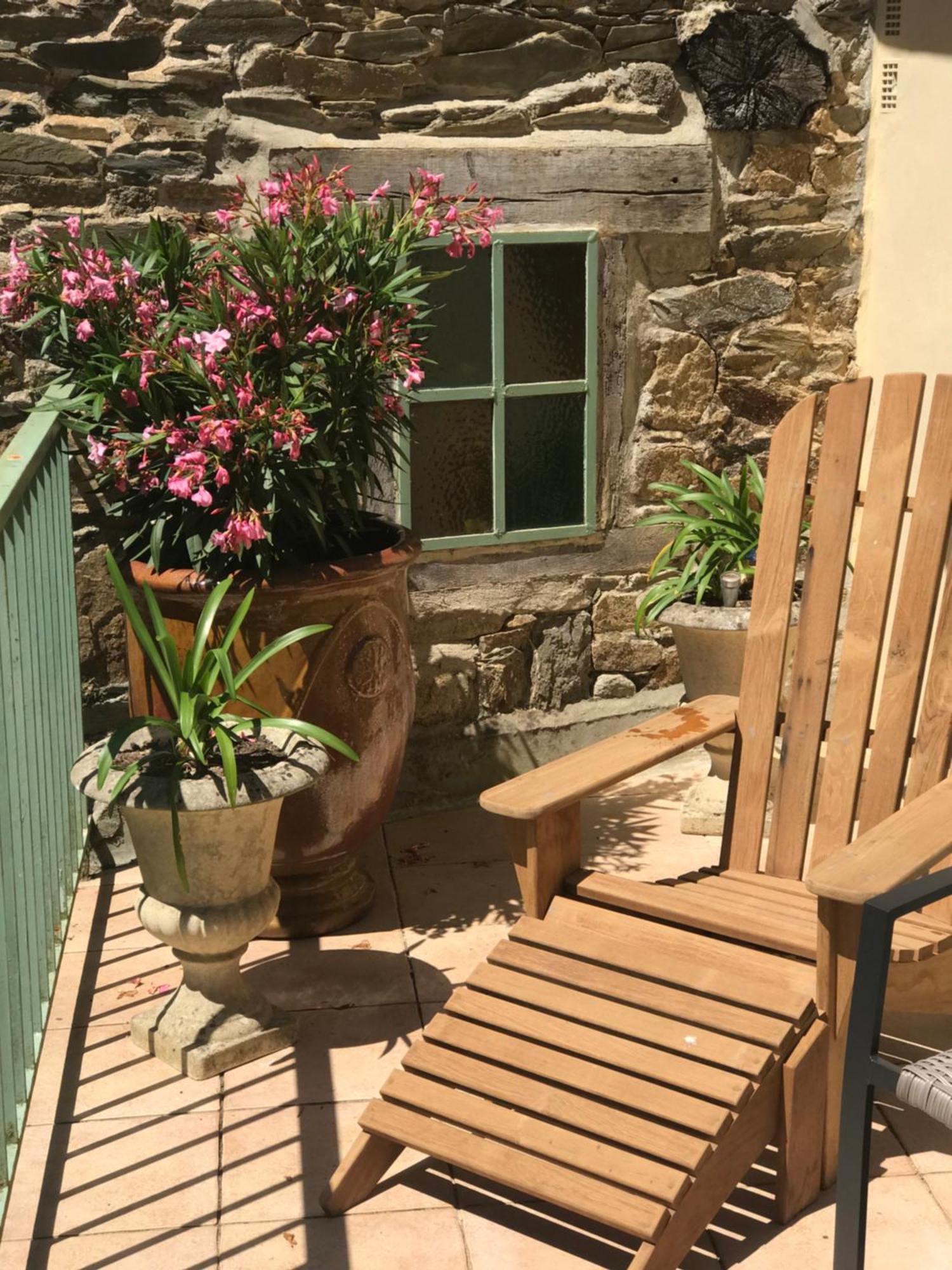 Appartement De 1634 Avec Balcon Au Sud Sur Jardin En Plein Coeur Historique Tréguier Eksteriør billede